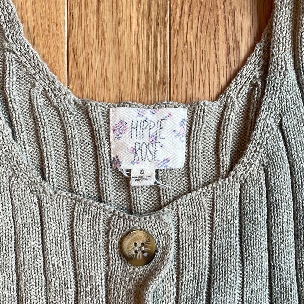 Stretchy Ribbed Button Down Tank - Picture 2 of 4